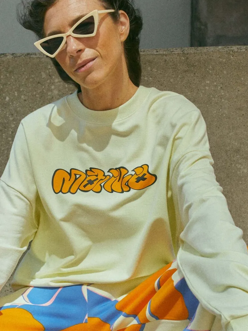 Mainio Softness Is My Superpower Collegepaita