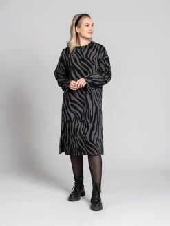 Riva Aallot Mekko